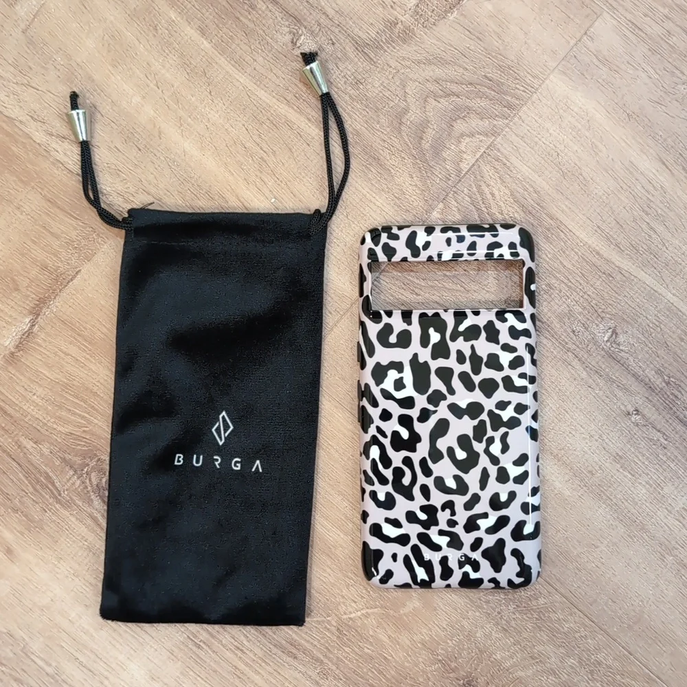 📱Pixel 8 Pro Cell phone cover and dust bag